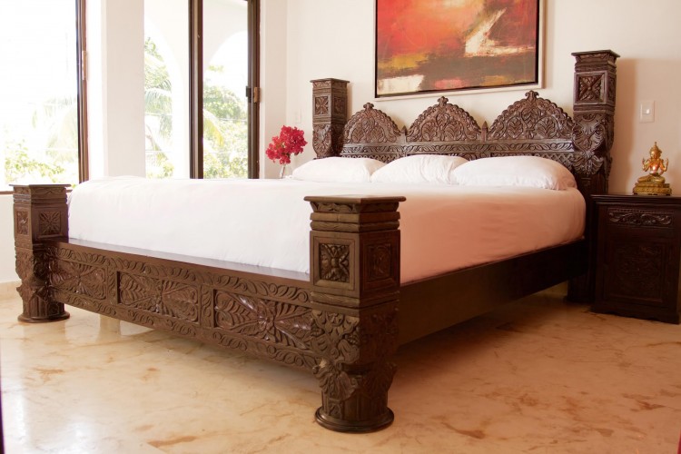 casa-om-queen-750x500